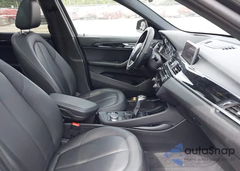 2017 BMW X1 xDrive28I z USA, uszkodzony, nr VIN WBXHT3C39H5F70178